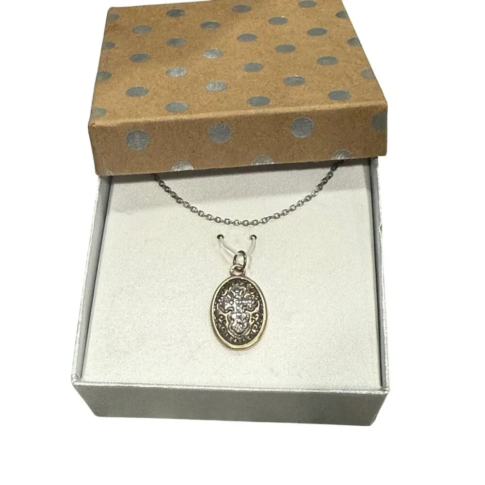 Holy Cross Oval Pendant Necklace NIB Silver Chain Christian Gift Unmarked